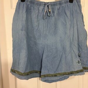 Capacity brand denim shorts 3x 24/26 has embroidered on leg palm trees cotton